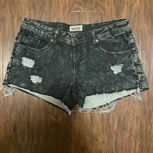 Mudd Pants - stretchy mid rise black distressed shorts